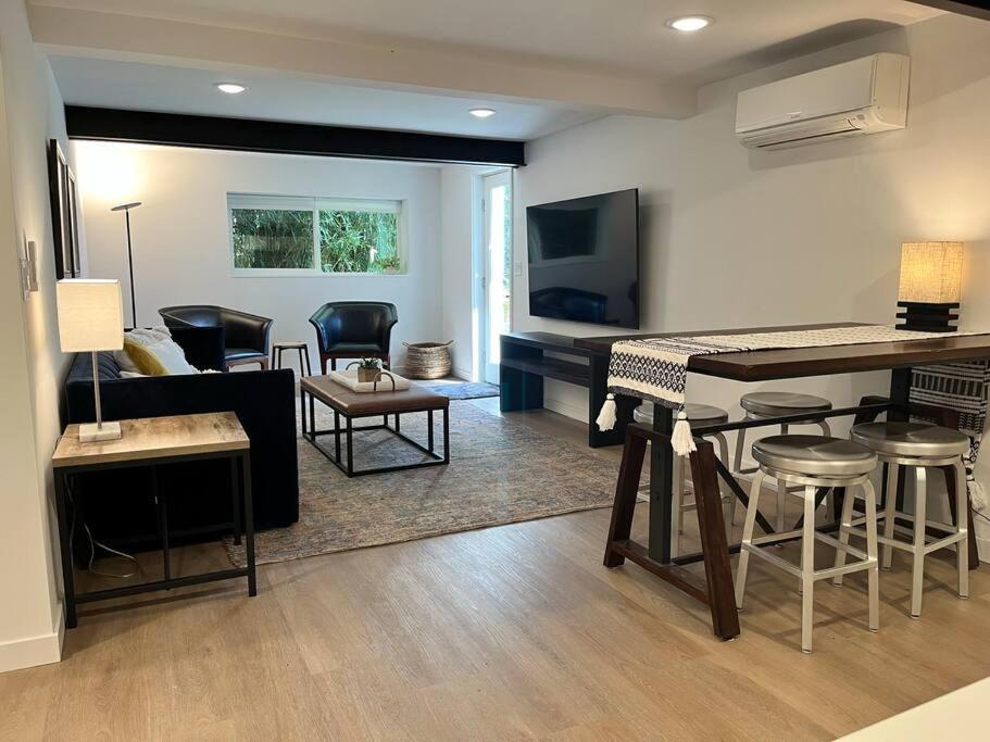 シアトル Modern, New & Industrial In Georgetownヴィラ エクステリア 写真